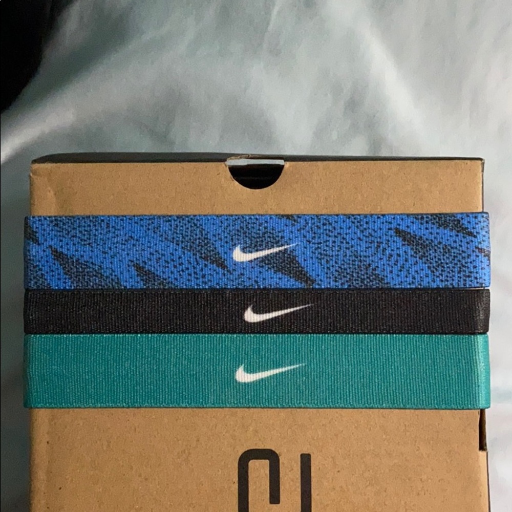 NWOT Nike headbands